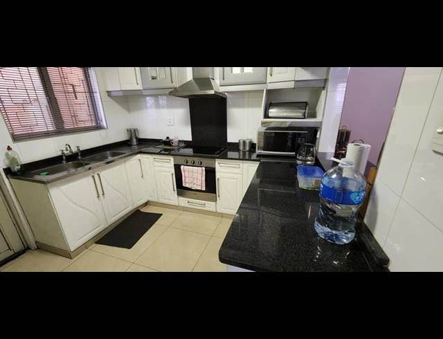 3 BEDROOM HOUSE FOR SALE IN WESTCLIFF